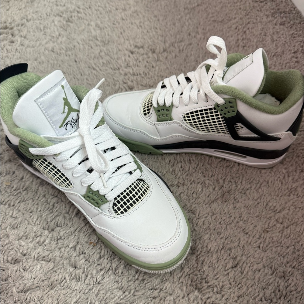 Air Jordan 4 Seafoam